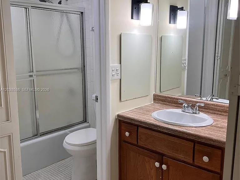 3760 Inverrary Dr #2A — Photo 11