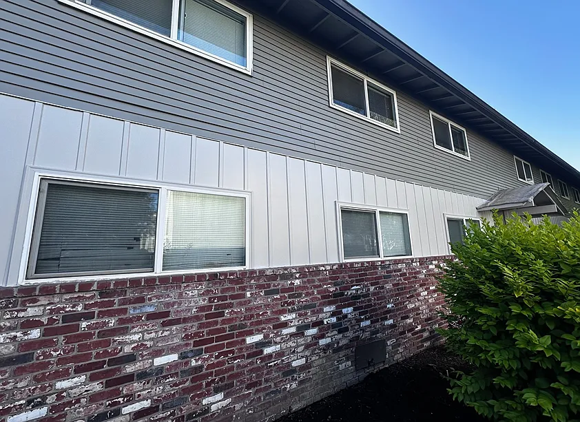 2 bed, 800 sqft, $1,415 — Photo 2