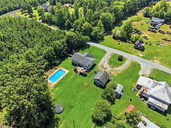 4th image of 2843 Holyfield Rd