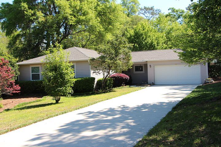 1st image of 2440 Shalley Dr