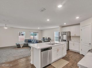 2464 Beachview Dr, Jacksonville, FL 32218