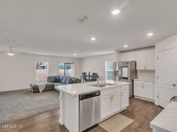 2464 BEACHVIEW Drive, Jacksonville, FL 32218