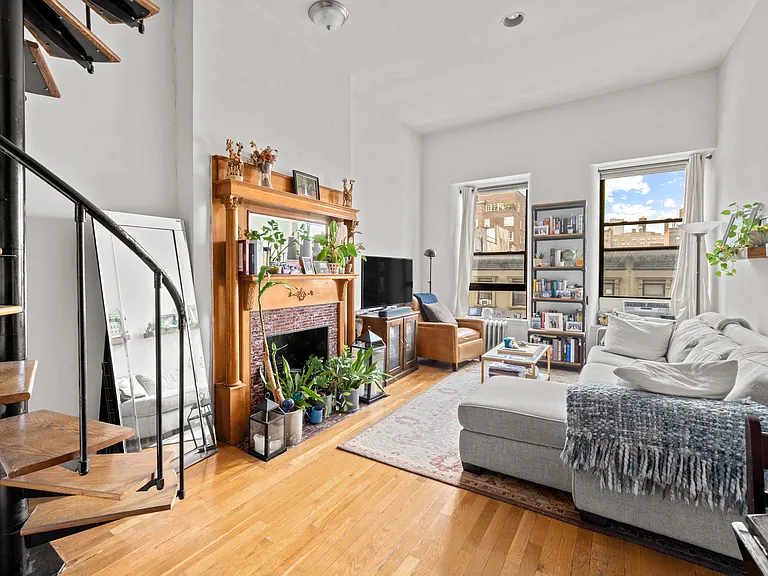 41 W 85th St #4-A — Photo 2