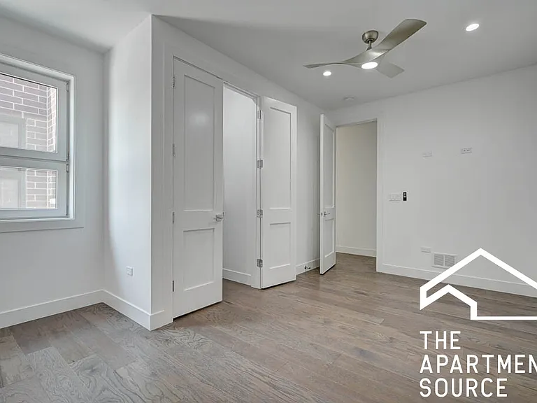 3010 W Belmont Ave #3 — Photo 9