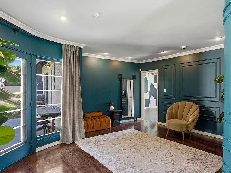2939 N Manor Dr W — Photo 33