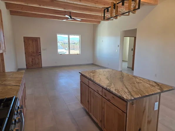 7 Calle De La Vina Rd #8, Taos, NM 87571