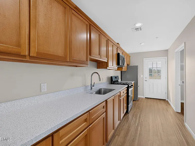 1483 Osullivan Dr #B — Photo 13