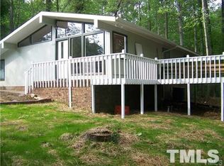 1008 Wave Rd, Chapel Hill, NC 27517