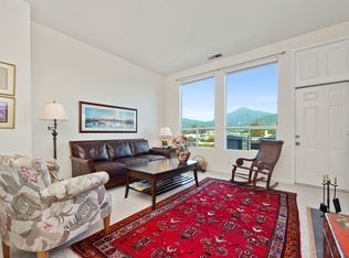100 Lucky Dr APT 209, Corte Madera, CA 94939