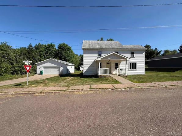 36 Pennsylvania Ave, Gile, WI 54525
