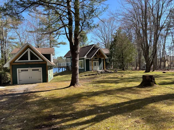 1383 Moon River Rd, Muskoka Lakes, ON P0C 1A0
