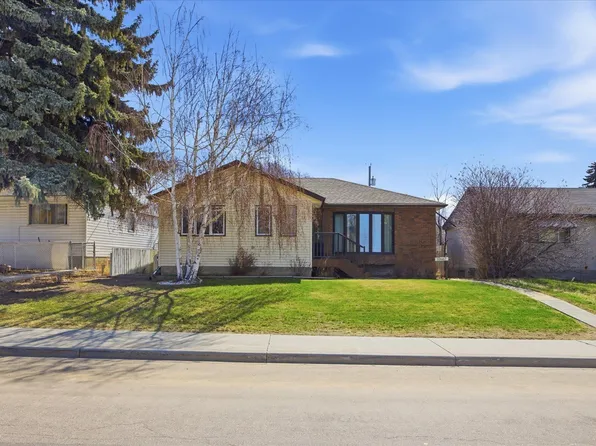 10667 65th St NW, Edmonton, AB T6A 2N9