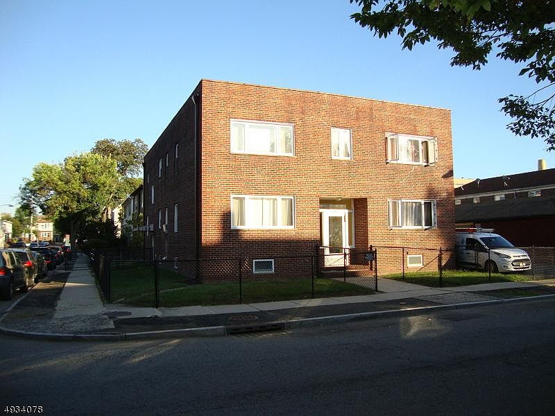 1st image of 54 Ellington St #2