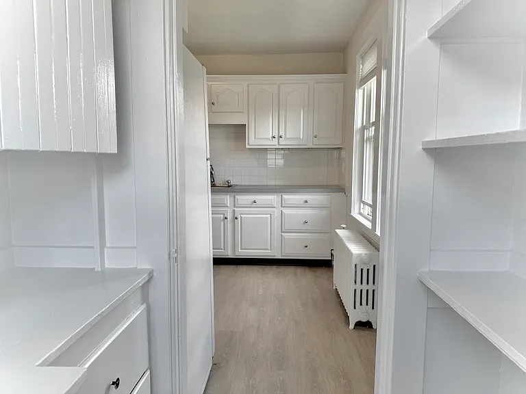 Walk-in Pantry