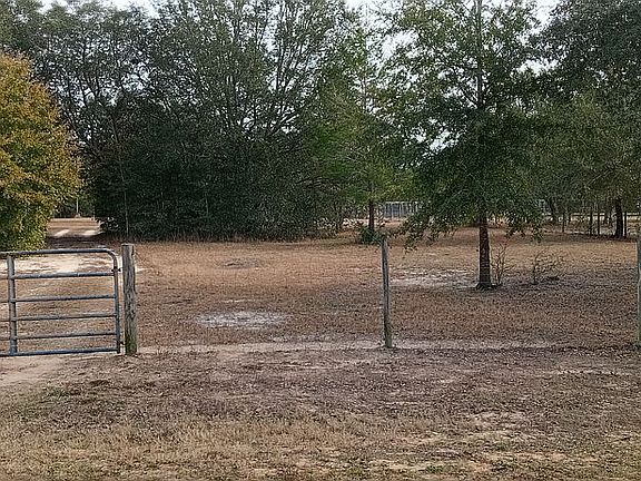 3rd image of 5186 Green Springs Dr