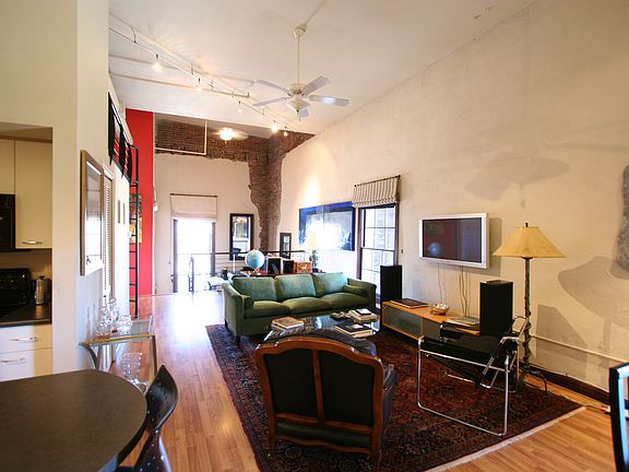 3rd image of 301 Central Ave NE APT 313