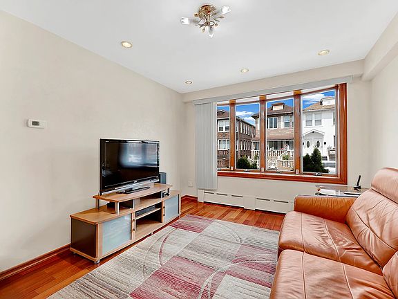 4th image of 2168 73rd St