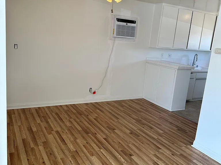 18300 Napa St #N — Photo 16
