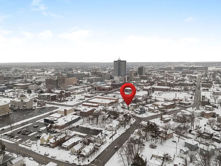 320 W Madison St — Photo 16