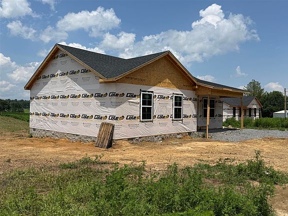 3rd image of 951 Erwin Rd