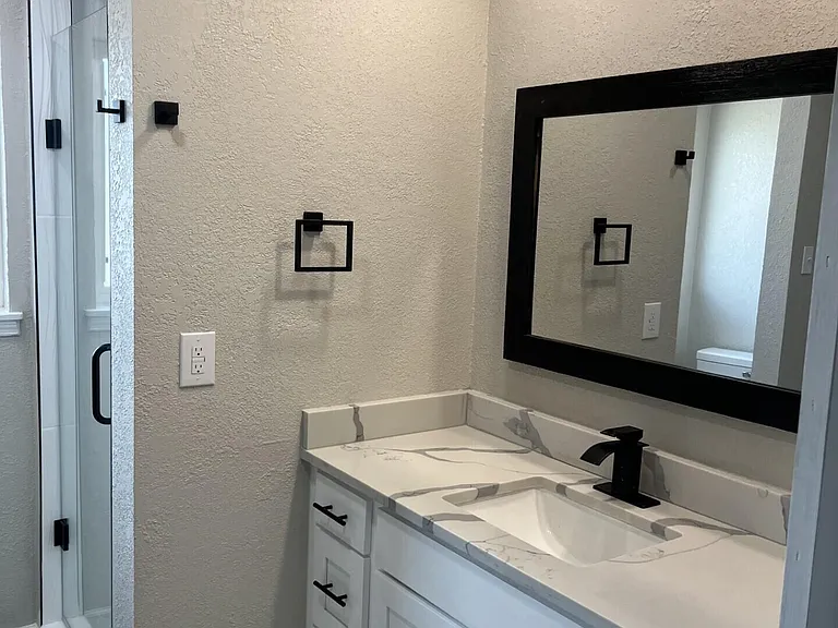 8600 Edgemere Blvd — Photo 4