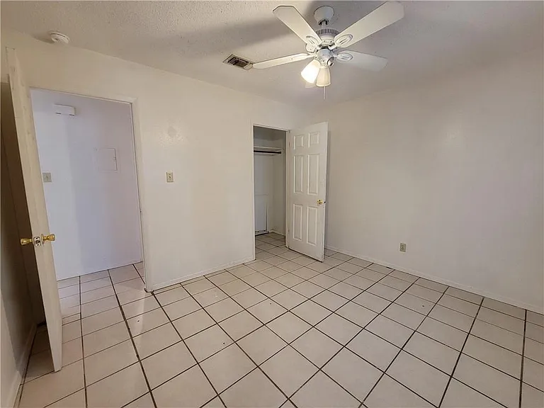 1609 Jones St #A — Photo 7