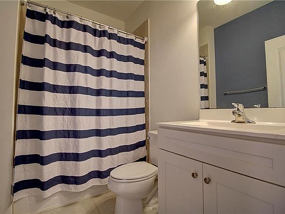 4th image of 13068 Anthorne Ln