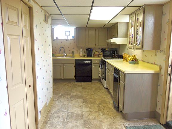 5th image of 533 N 10th St