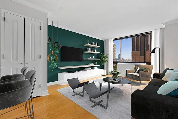 Rented by Greystar | media 50