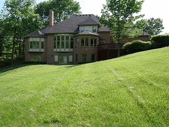 4th image of 717 Gallant Fox Ln