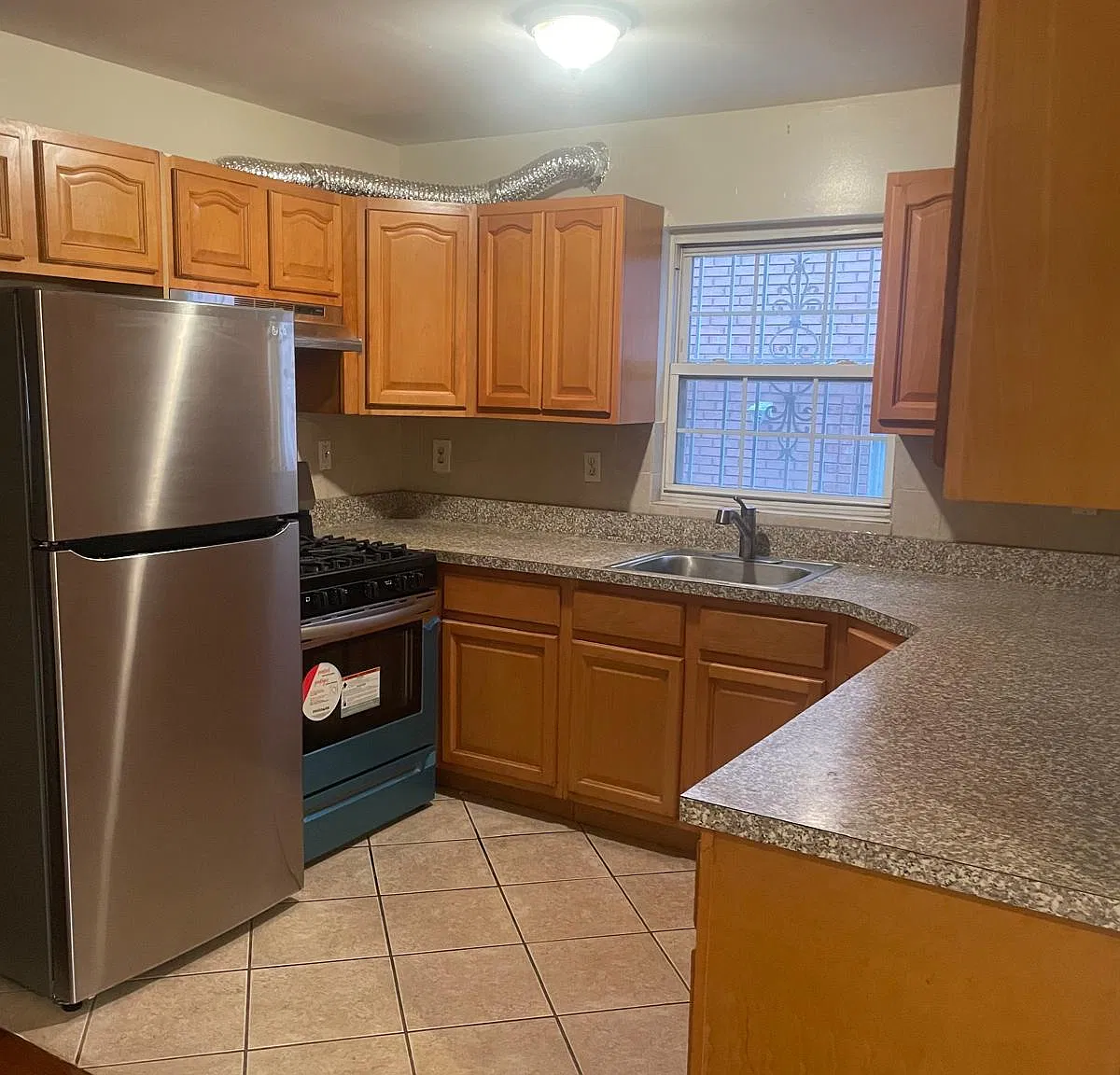 3 bed, $3,000 — Photo 3