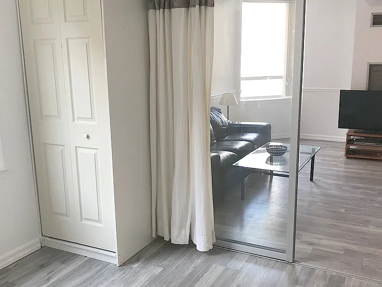 633 Bay St #511 — Photo 13