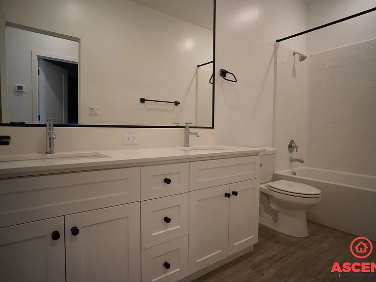 3208 Blue Creek Ln — Photo 13