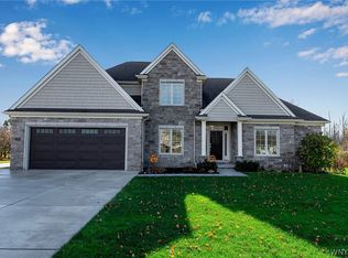 2090 Finnegan Dr, Elma, NY 14059