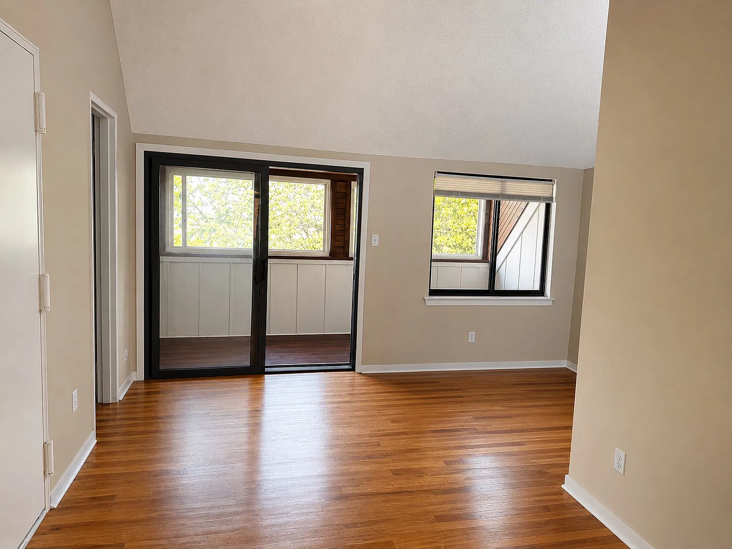 1 bed, 760 sqft, $2,000 — Photo 4