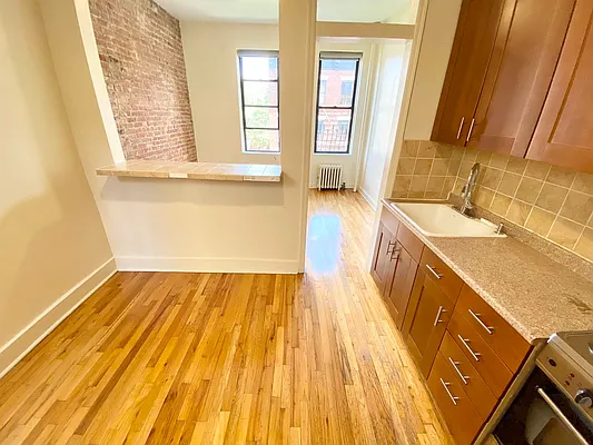 Rented by Highline Residential | media 2