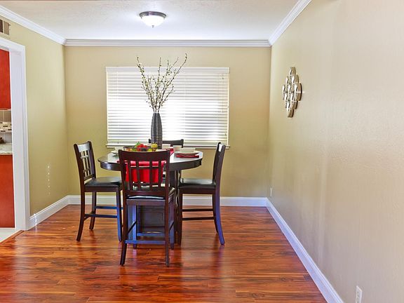 4th image of 2201 Fairmont Dr