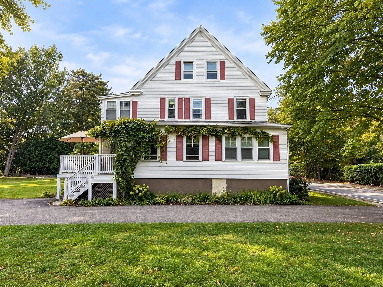 4 bed, 1.5 bath, 1740 sqft, $4,500 — Photo 2