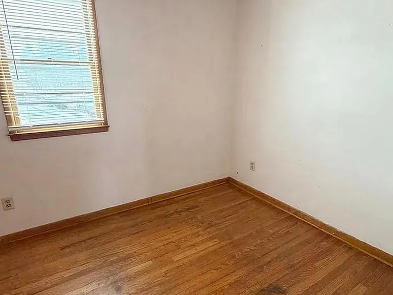 631 Hollywell Ave — Photo 1