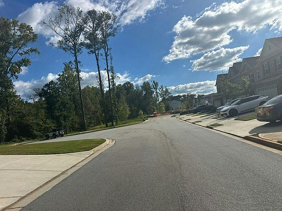 4th image of 2175 Ravencliff Dr