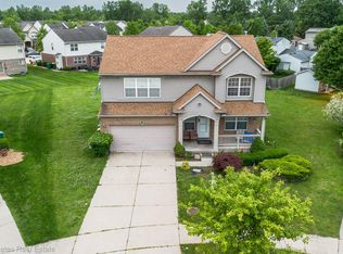 28215 Hillsbriar Dr, Romulus, MI