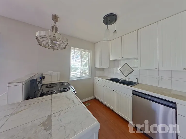 617 19th St SW — Photo 5