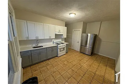 1442 Springfield Ave #3L Photo 1