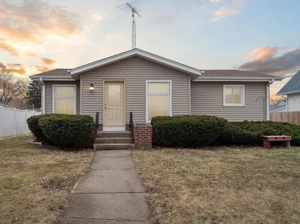 5 North Grand Ave, Deerfield, WI 53531