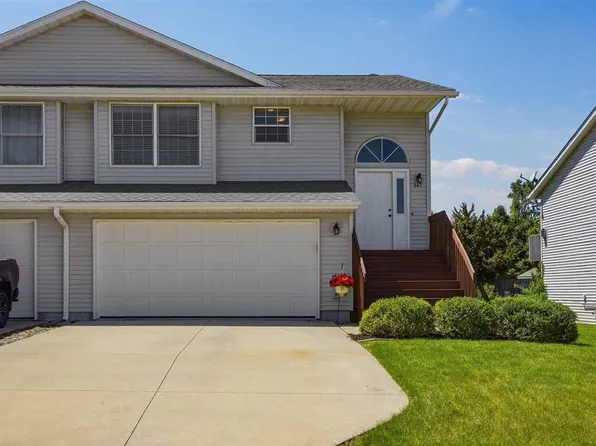 647 Andy Ct, North Liberty, IA 52317