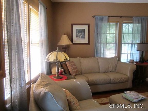 living roomdining room