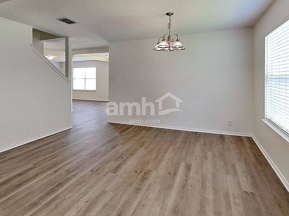 4th image of 455 Dolly Dr