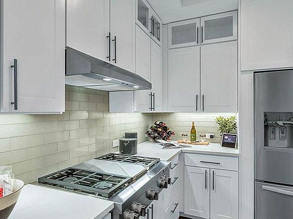 2nd image of 1020 15th St APT 27J