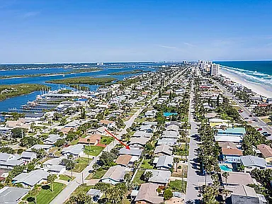 see arrow for house location - quick walk to beach. walkover for beach access right there