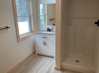 631 Cadwell Rd, East Thetford, VT 05043